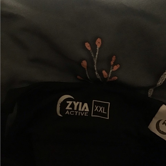 🔥EUC LOT OF 4  XL-XXL(42D) ZYIA SPORTS BRAS🔥 - Picture 6 of 8